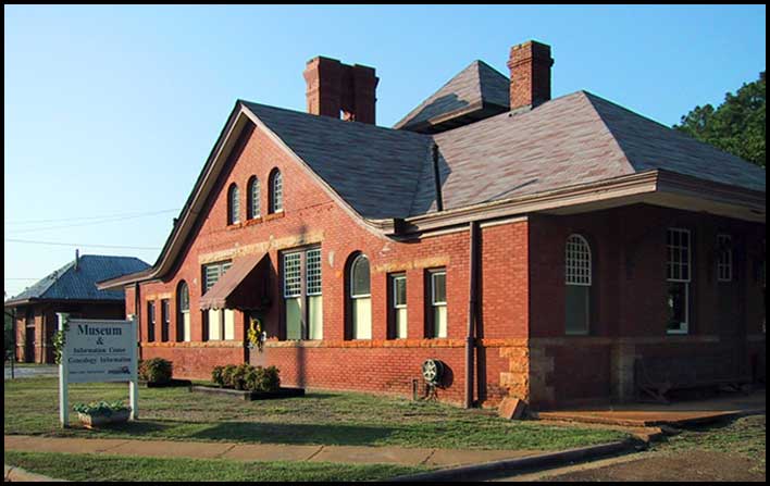 Central of Georgia Railway depot, Forsyth, Georgia