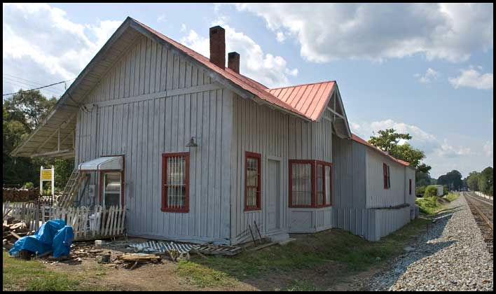 Whitesburg depot 2015 trackside