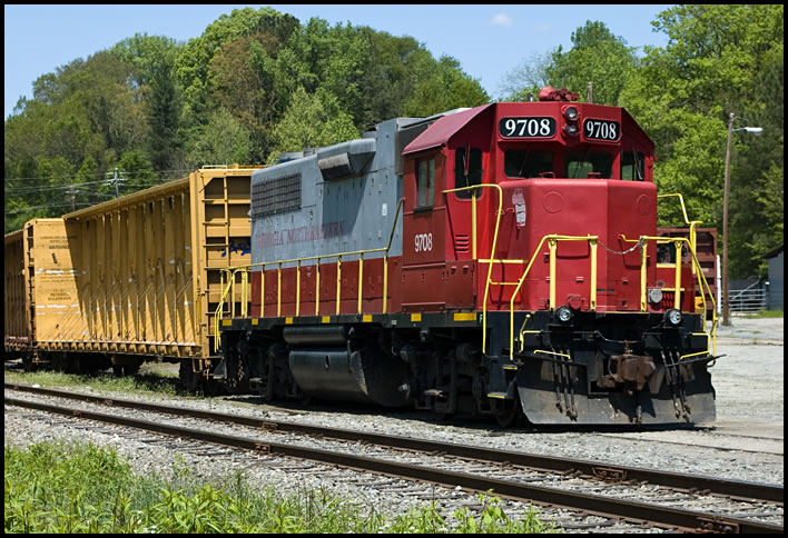 Georgia Northeastern locomotive at Canton.