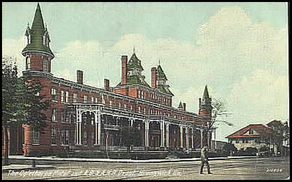 Oglethorpe Hotel and AB&A passenger depot in Brunswick
