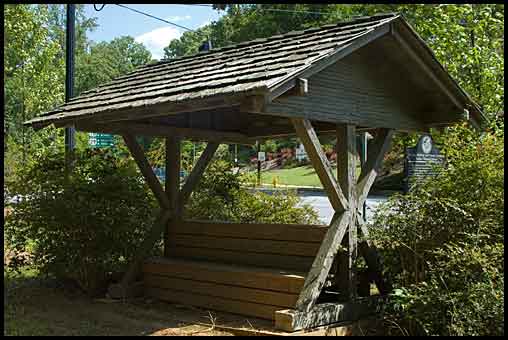 Old trolley waiting station on Ponce de Leon Avenue, built in 1923.