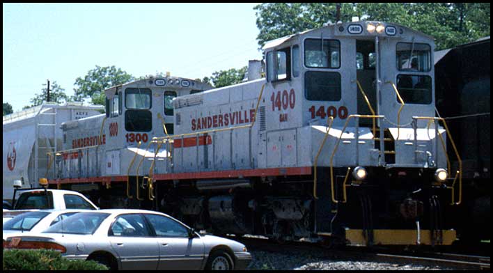 Sandersville Railroad locomotives 1300 and 1400